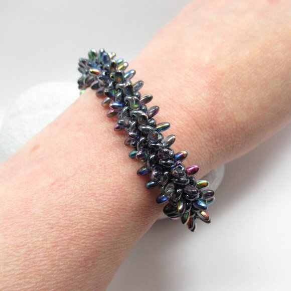Hand woven Spiky bracelet - Picture 5 of 10